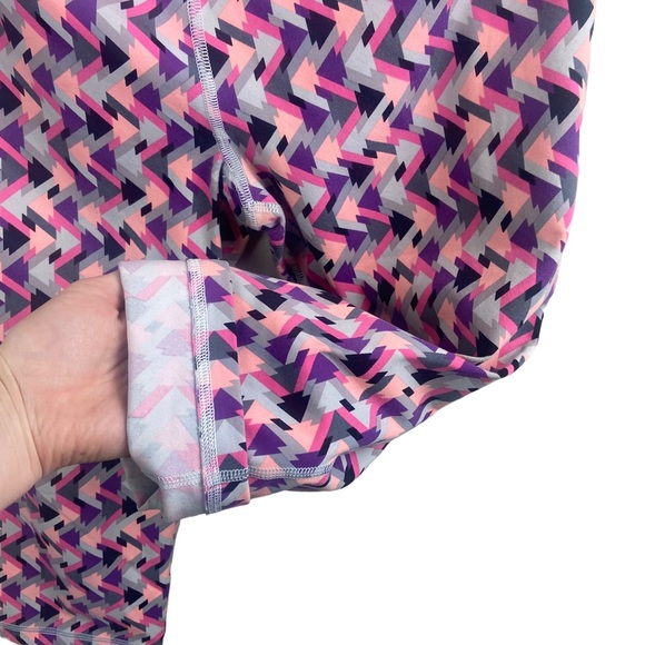 Victoria Secret VSX Multicolored Crop Capri Leggings Size Medium - Picture 6 of 11